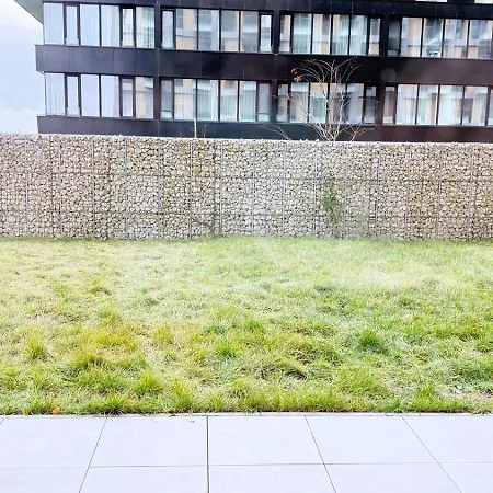 Elegancy, Technology And Private Garden In Downtown